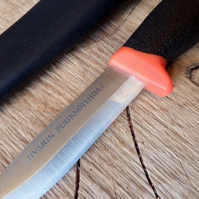 Финский нож IIVARIN PUUKKOTEHDAS Carbon
