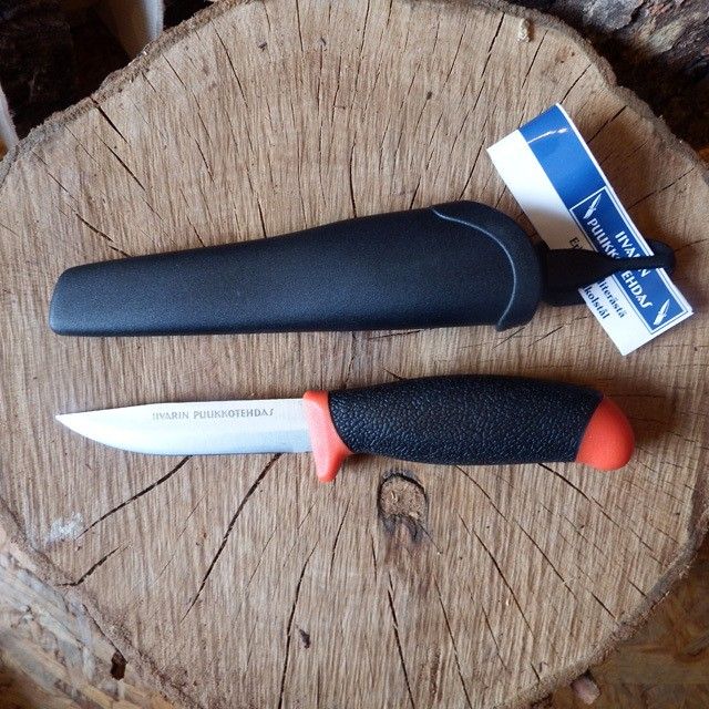 Финский нож IIVARIN PUUKKOTEHDAS Carbon