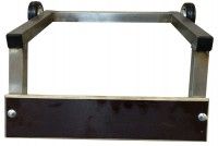 Ручка с колесами для облегчения погрузки лодочного мотора