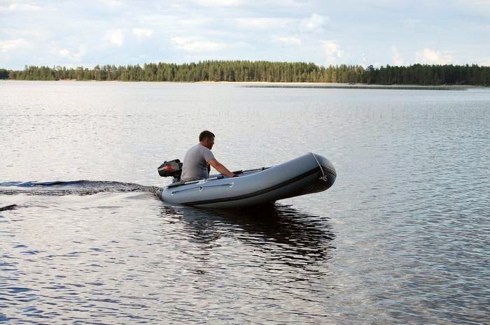 Лодка "Дельфин-2"